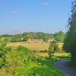 Rawcliffe House Farm Studios, Peaceful North York Moors Retreat Feriegård Pickering