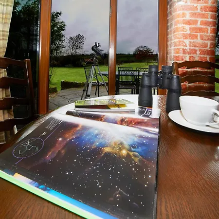 Rawcliffe House Farm Studios, Peaceful North York Moors Retreat