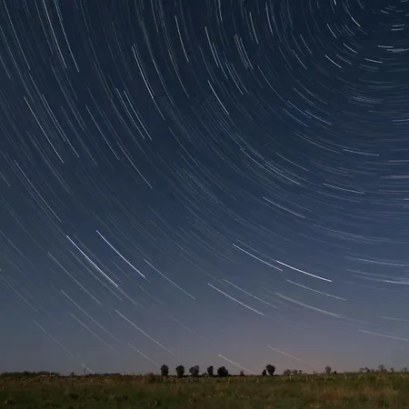 Rawcliffe House Farm Studios, Peaceful North York Moors Retreat Фермерский дом