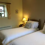 Rawcliffe House Farm Studios, Peaceful North York Moors Retreat *