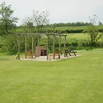 Rawcliffe House Farm Studios, Peaceful North York Moors Retreat Pickering